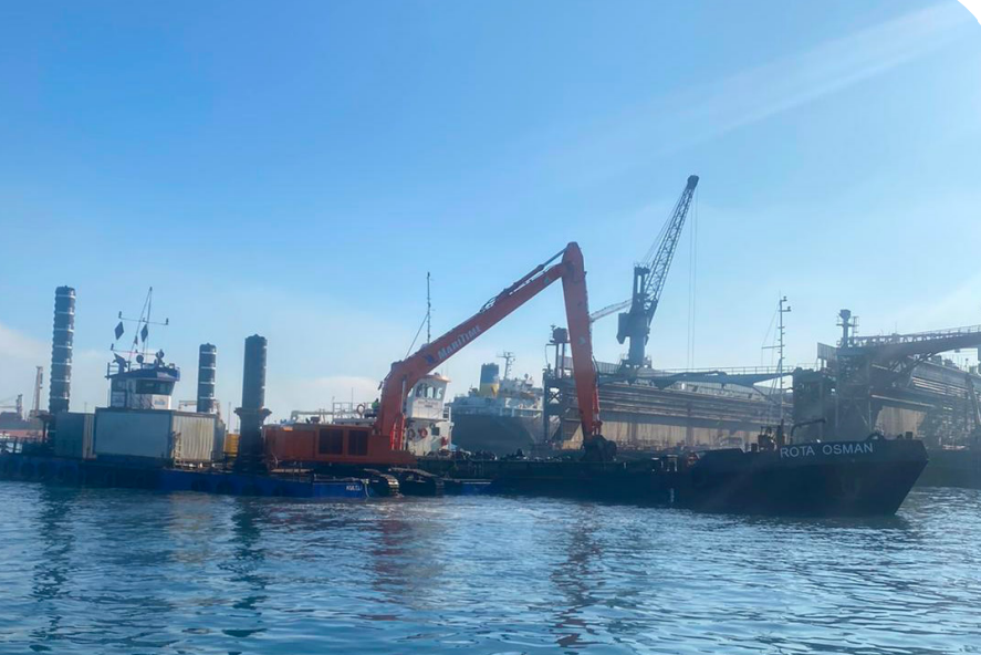 Capital Dredging of Beşiktaş Shipyard